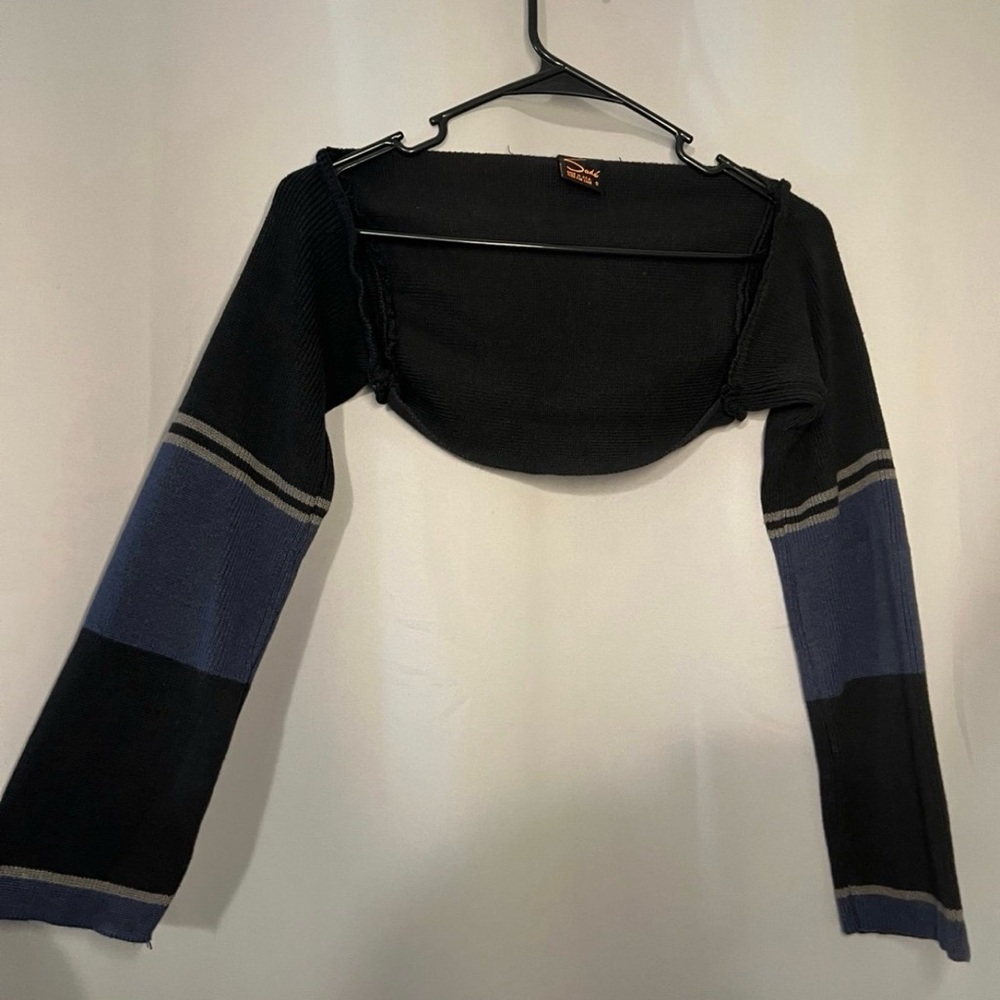 Black and Blue Long Sleeve Shrug
